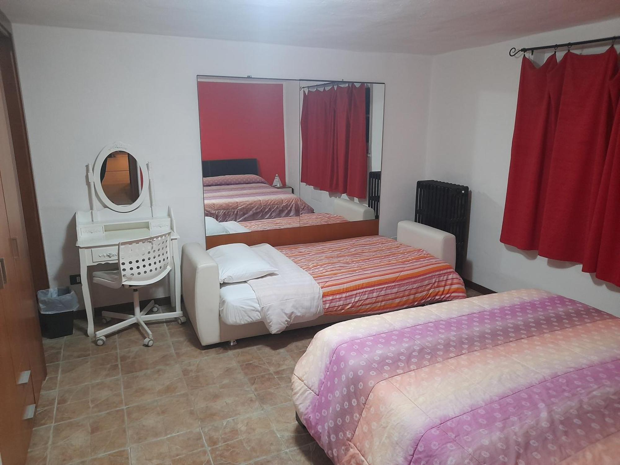 Love Nest Parma Bagian luar foto